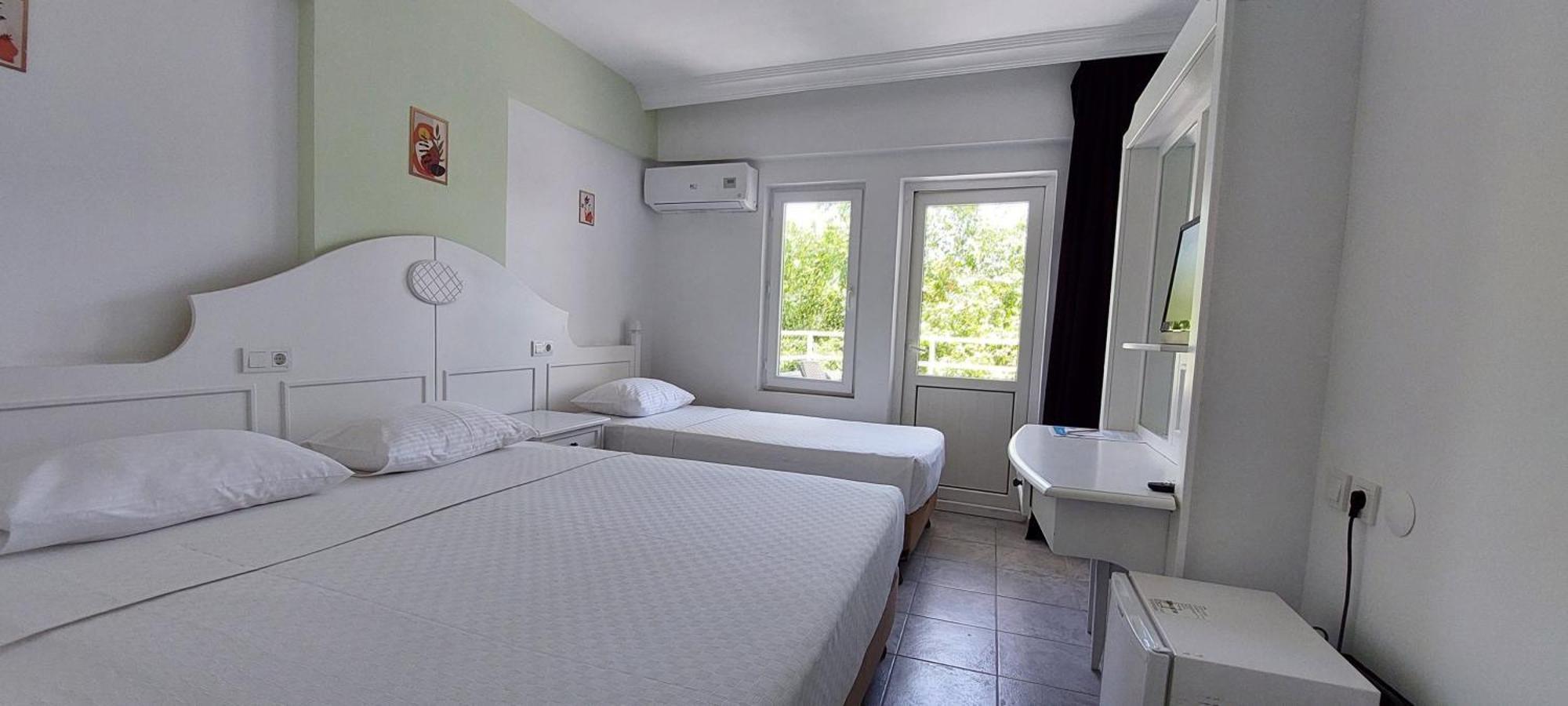 Uk Hotel Kiris Antalya Eksteriør billede