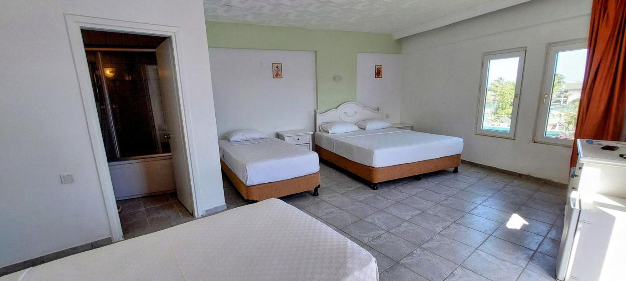 Uk Hotel Kiris Antalya Eksteriør billede