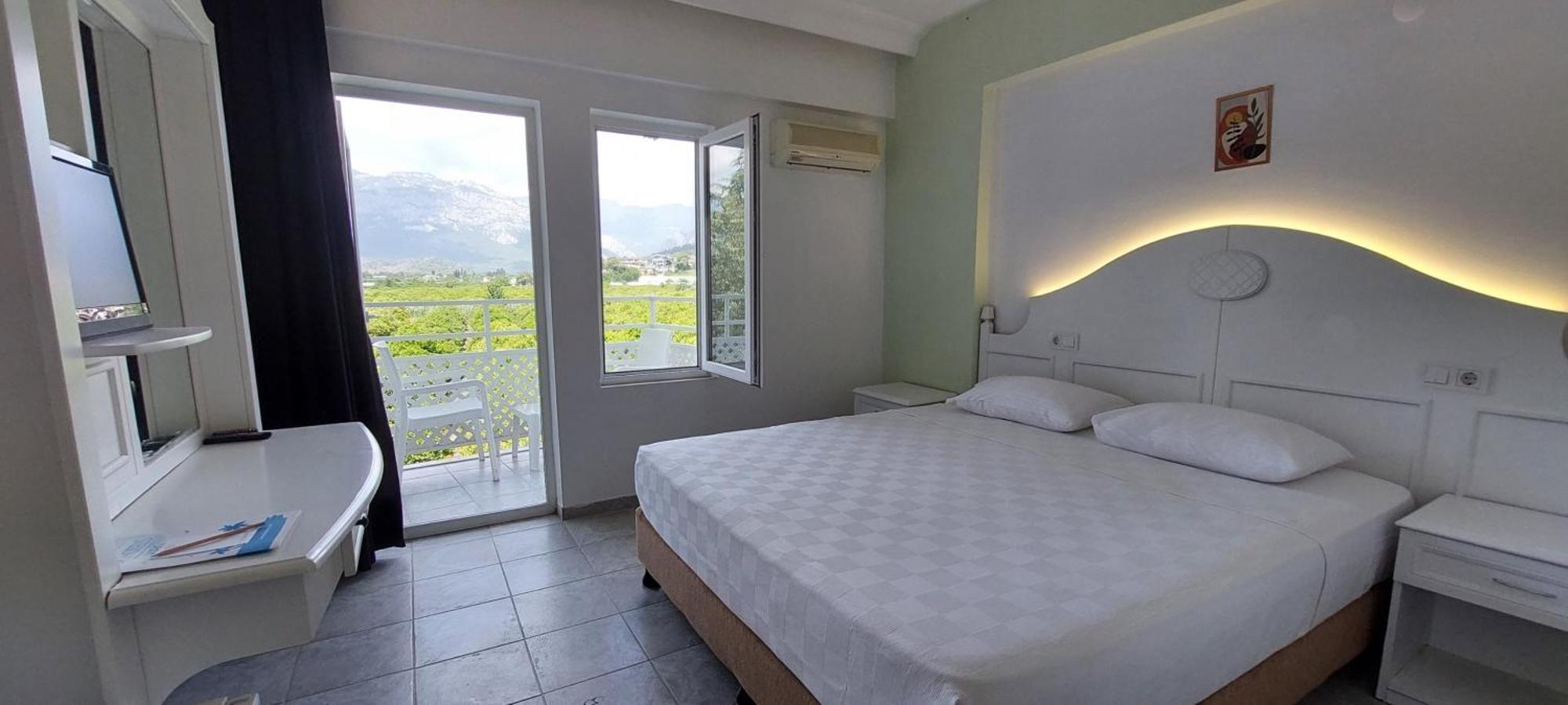 Uk Hotel Kiris Antalya Eksteriør billede
